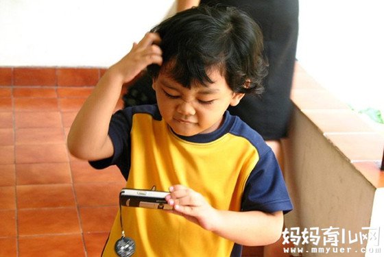 沉迷玩游戲孩子怎么辦_沉迷玩游戲孩子會怎么樣_沉迷怎么玩游戲的孩子