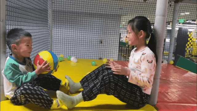 室內(nèi)可以玩什么游戲_在室內(nèi)玩游戲_室內(nèi)玩游戲可以用手機嗎